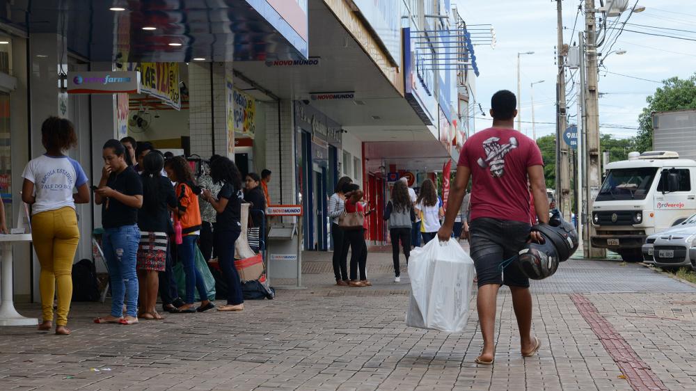 300%; pesquisa do Procon revela variação de preço para as compras do Dia dos Pais; confira