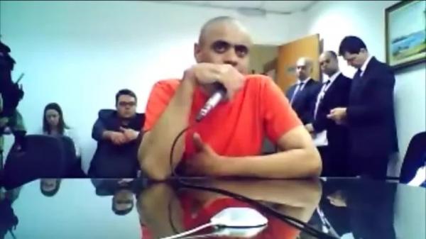 Autor da facada contra Jair Bolsonaro tem prisão convertida em internação