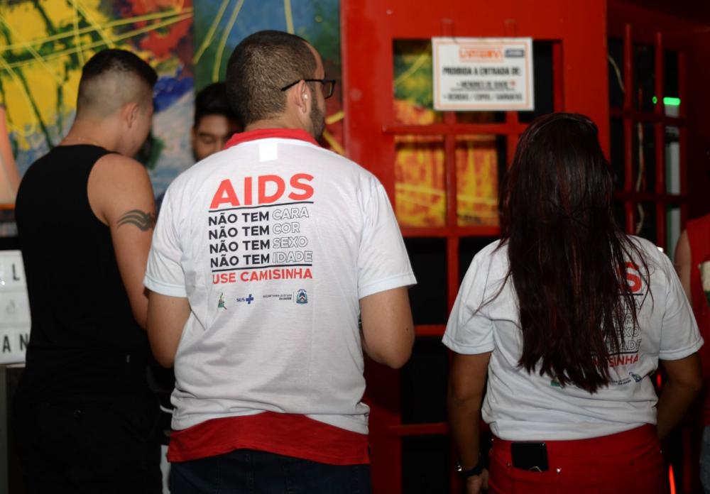 Balada consciente; Dezembro Vermelho foca em ações de conscientização para prevenir o HIV/ Confira programação