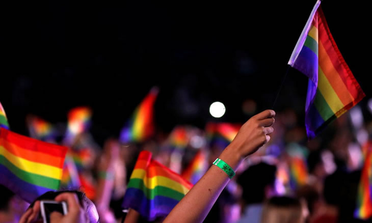 Bolsonaro diz que não vai financiar produções com temas LGBT; conheça séries citadas