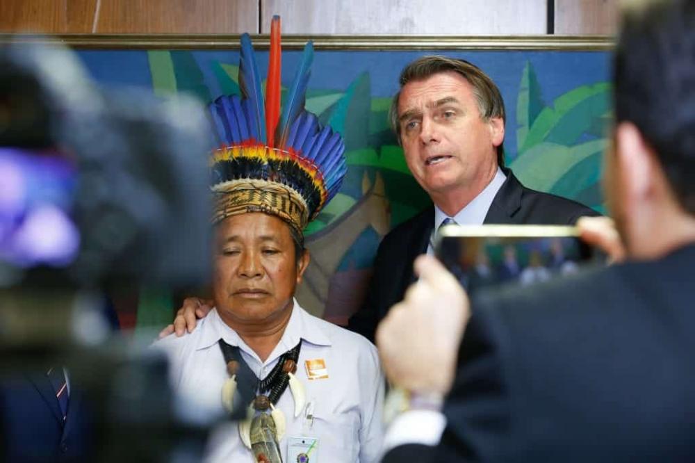 Bolsonaro diz que projeto de lei para explorar terras indígenas está pronto