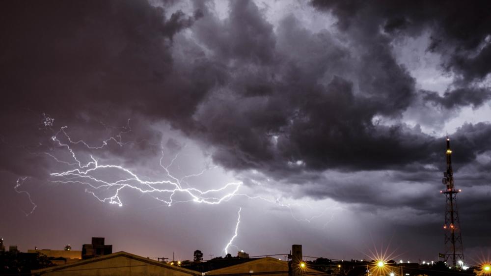 CUIDADO! Tocantins tem alerta de tempestades com raios e vendaval para as próximas 72 horas; Saiba o que fazer para evitar acidentes