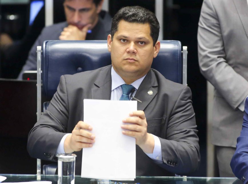 Deputados aprovam Título de Cidadão Tocantinense ao presidente do Senado Davi Alcolumbre