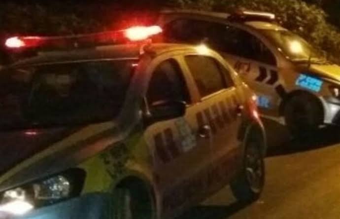 Dois suspeitos por tráfico de drogas morrem após confronto com a polícia em Araguaína