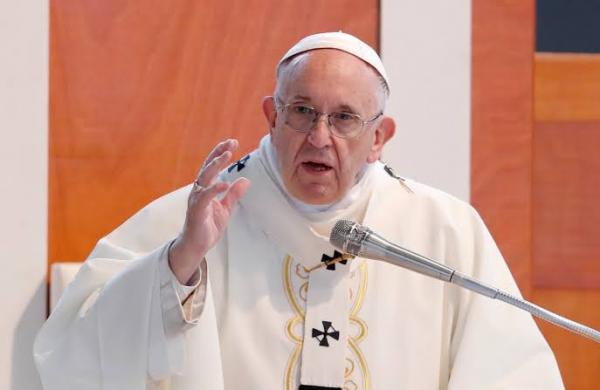 Papa Franscisco faz alerta sobre vício em pornografia: 