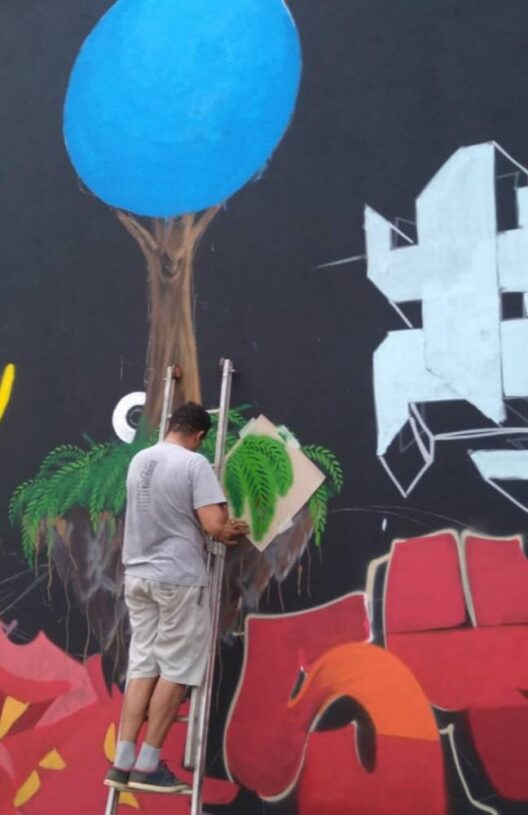 Evento de arte urbana reúne grafiteiros de vários estados do país, em Palmas