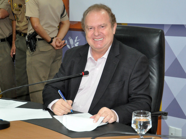 Governo do Tocantins altera data de assinatura dos contratos com a Caixa; Presidente Jair Bolsonaro pretende participar da cerimônia