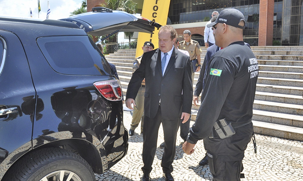 Governo entrega três carros blindados para o Sistema Penitenciário do Tocantins