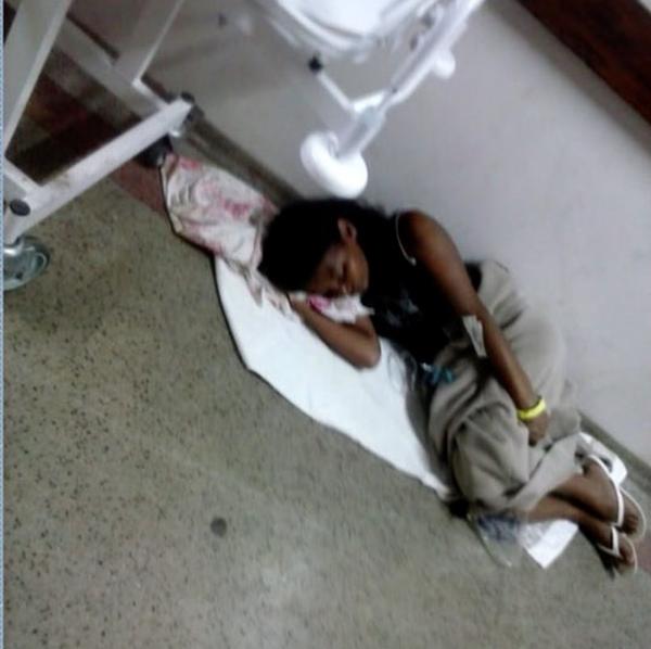 HGP: Imagens mostram lixo acumulado e paciente dormindo no chão do maior hospital público do TO; VEJA