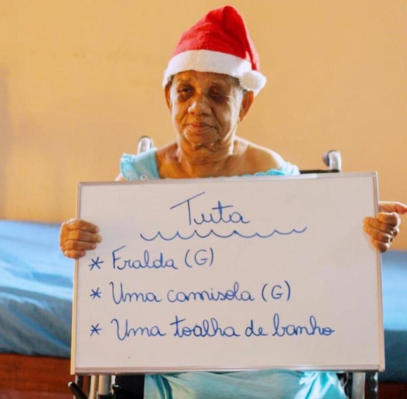 Idosos de um abrigo em Porto Nacional fazem ensaio fotográfico para pedir presentes de natal; Pedidos vão desde pijamas, santuários à toalha de banho
