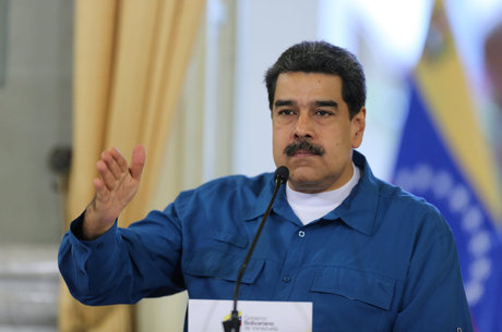 Maduro diz que fechará fronteira da Venezuela com o Brasil nesta quinta