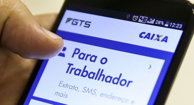 Mais de 10 milhões poderão sacar até R$ 998 do FGTS; veja como fica