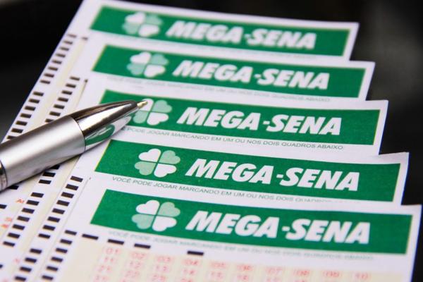 Nenhum apostador acerta as seis dezenas da Mega-Sena 2527 e prêmio acumula para R$ 17 milhões