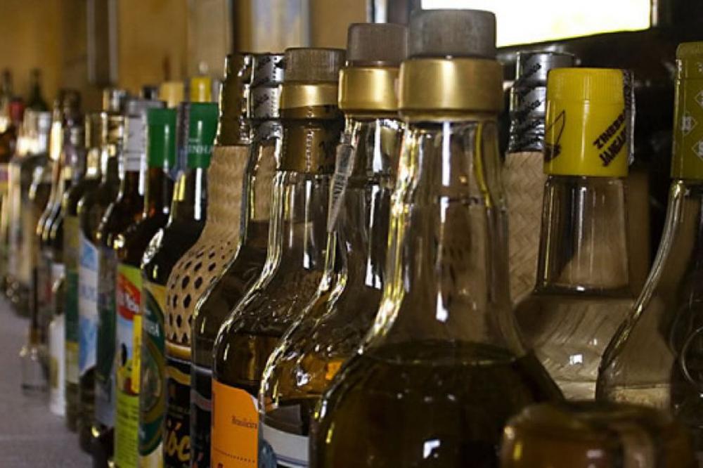 Mercado ilegal de bebidas sonega 10 bilhões de reais, afirma pesquisa da IBRAC