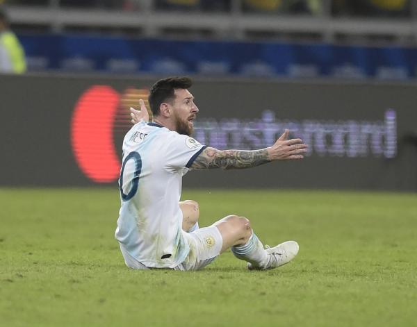 Messi não aceita eliminação e critica Conmebol afirmando