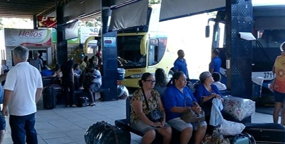 Na véspera do Natal, rodoviárias do Tocantins têm até congestionamento de ônibus e passagens estão esgotadas para alguns destinos