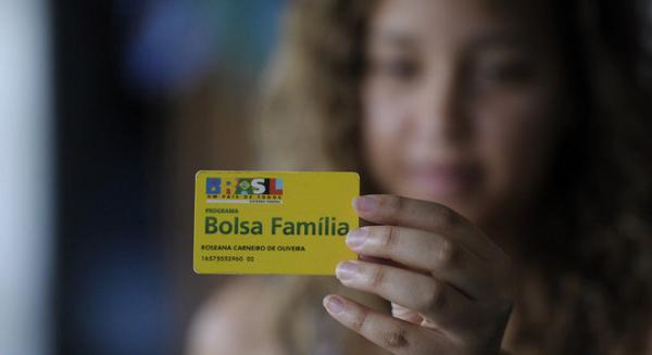 Novos recursos do Bolsa Família revelam crescimento da miséria e desemprego no Brasil