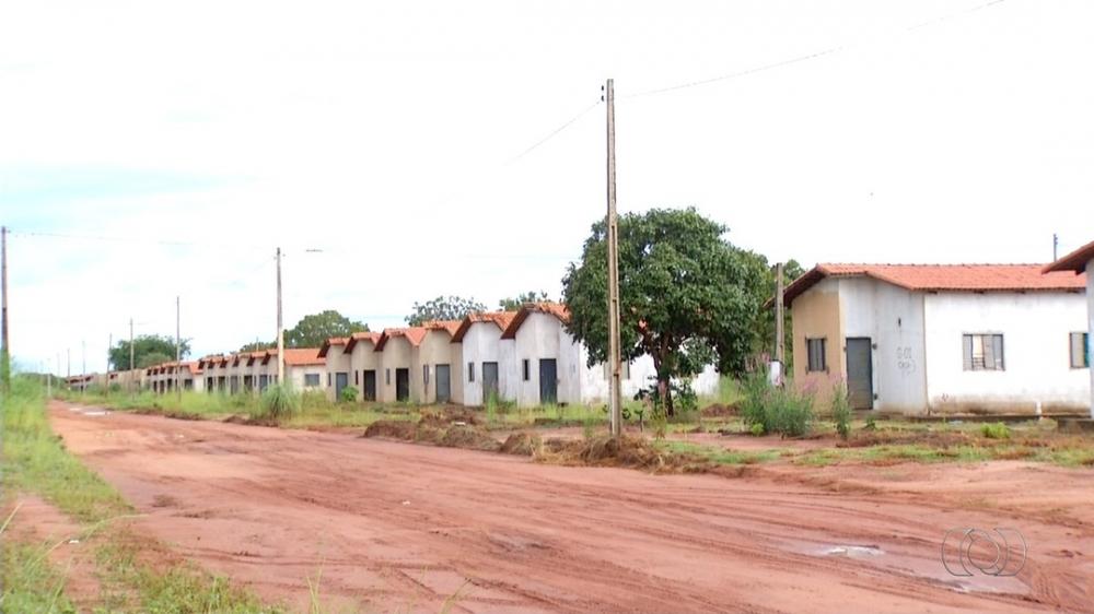 Obras paradas de casas populares na região sul de Palmas serão retomadas