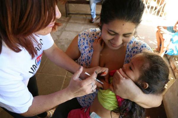 Perda de status de país livre de sarampo é retrocesso, diz pediatra