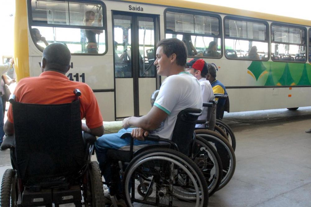 Pessoas com deficiência agora também tem direito a Passe Livre pela internet
