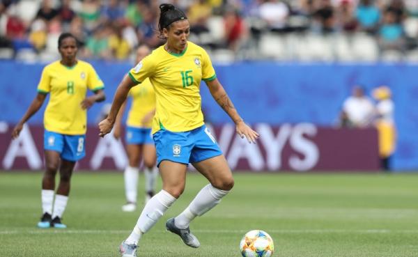 Prefeitura altera horário de funcionamento durante jogos da Seleção Feminina: confira