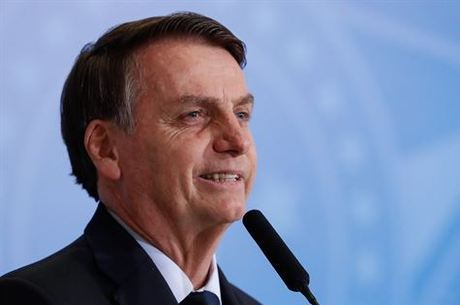 Presidente Jair Bolsonaro acaba de assinar desfiliação do PSL