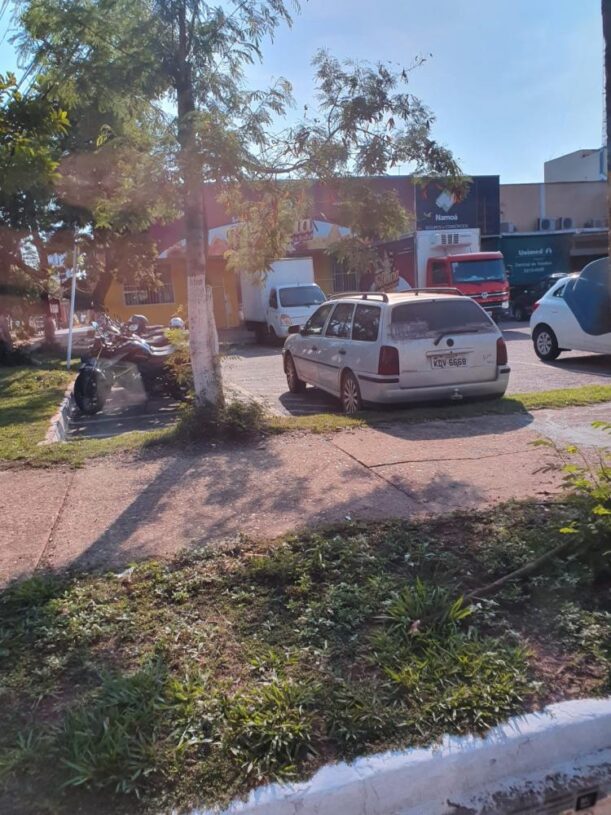 Revoltante! Homem é flagrado se masturbando em estacionamento no centro de Palmas   VÍDEO
