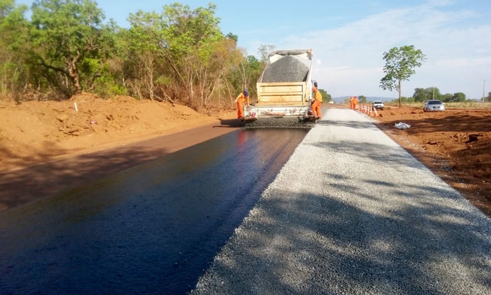 Rodovia TO  141 recebe capa asfáltica com previsão de entrega da obra em 2020