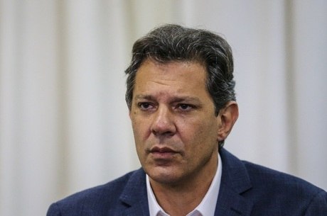 TSE suspende por unanimidade ação contra Haddad