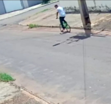 Homem engana criança e rouba celular e bicicleta na região central de Palmas