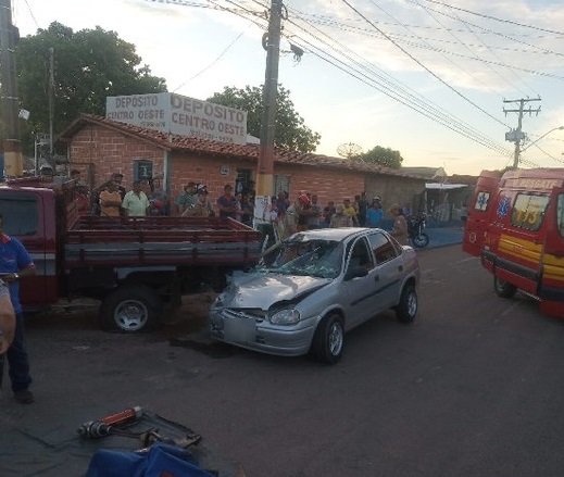 Gurupi | Acidente entre carro e caminhonete deixa duas mulheres feridas