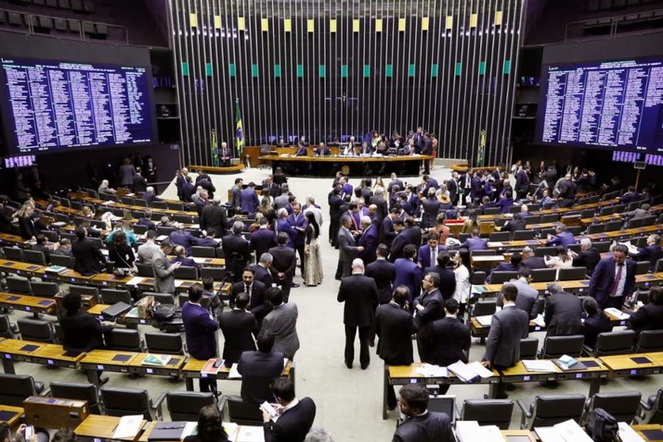 Ao vivo   Reforma da Previdência é aprovada em primeiro turno na Câmara; proposta ainda pode mudar