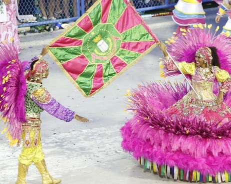 Carnaval 2020 / Lázaro Ramos recebe convite para viver Jesus em escola de samba
