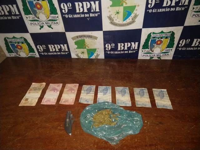 Operação da PM no Bico do Papagaio prende três pessoas e apreende um menor por tráfico de drogas