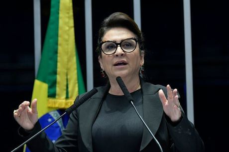 Kátia Abreu defende CNH grátis e fim da autoescola obrigatória; entenda mais a proposta