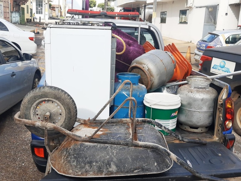 Cinco homens são presos por suspeita de furto em Gurupi; grupo alugou carro para transportar móveis furtados