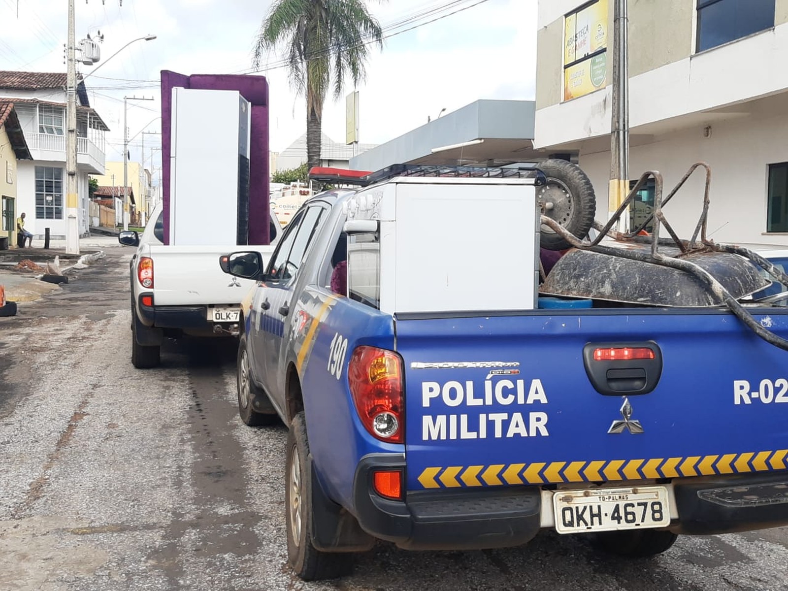 Cinco homens são presos por suspeita de furto em Gurupi; grupo alugou carro para transportar móveis furtados