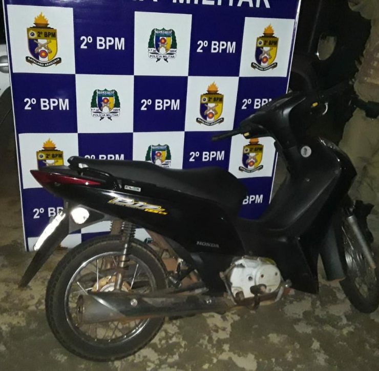 Em Araguaína, PM recupera duas motos roubadas com um jovem e uma adolescente
