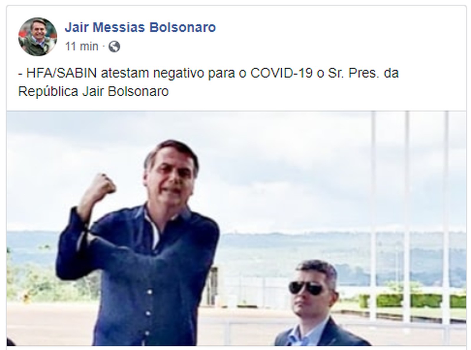 Bolsonaro contradiz colunista e diz em rede social que seu exame de coronavírus deu negativo; entenda