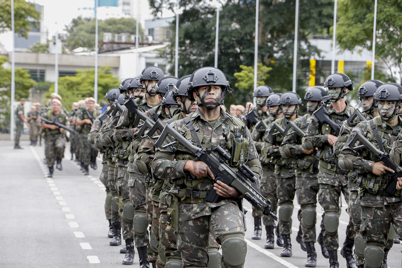 Mauro Carlesse solicita ao Governo Federal apoio do Exército para triagem em aeroportos e rodoviárias do Tocantins