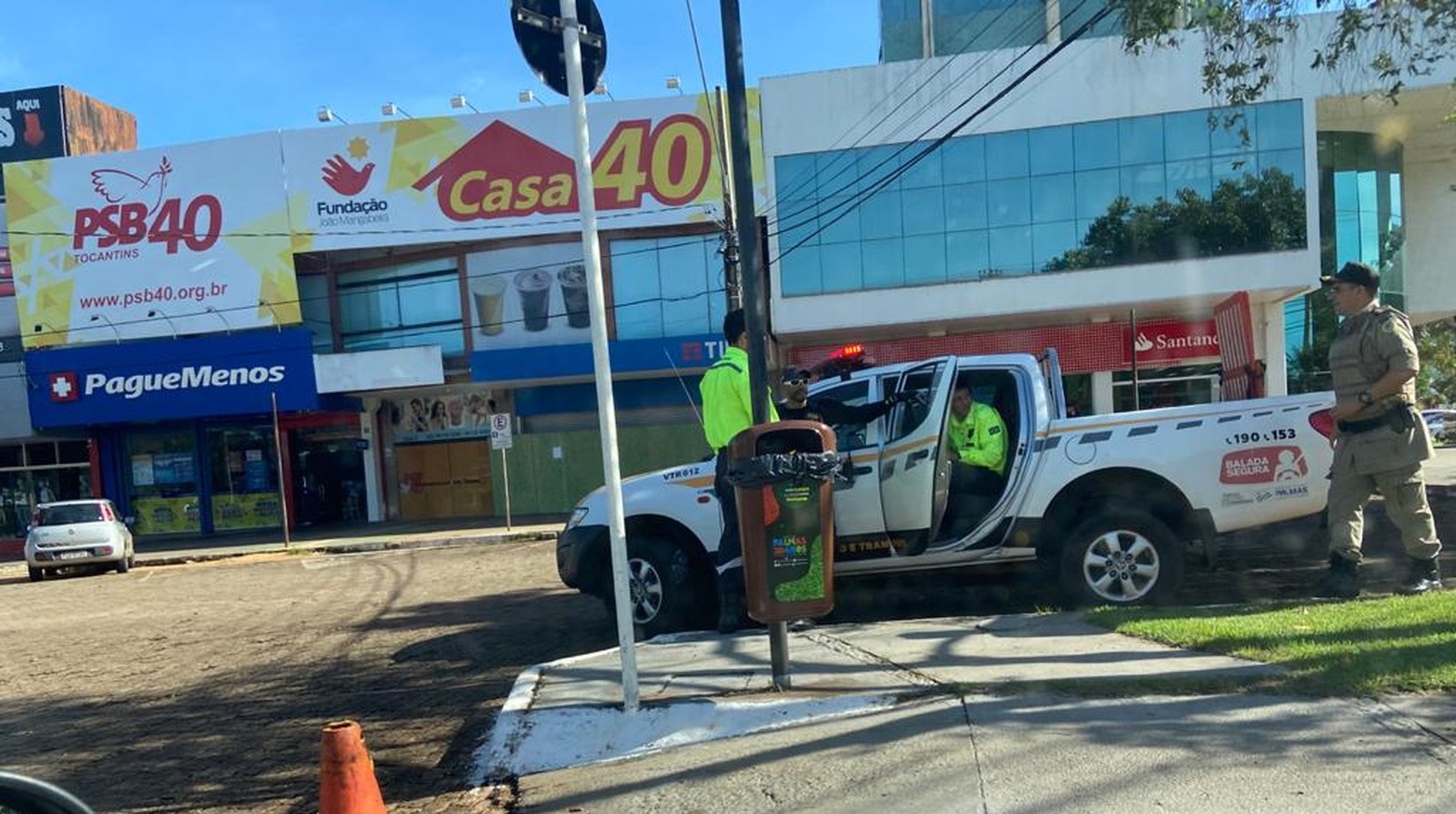 Palmas | Estacionamentos da JK tem entrada bloqueada para evitar movimentação de muitas pessoas