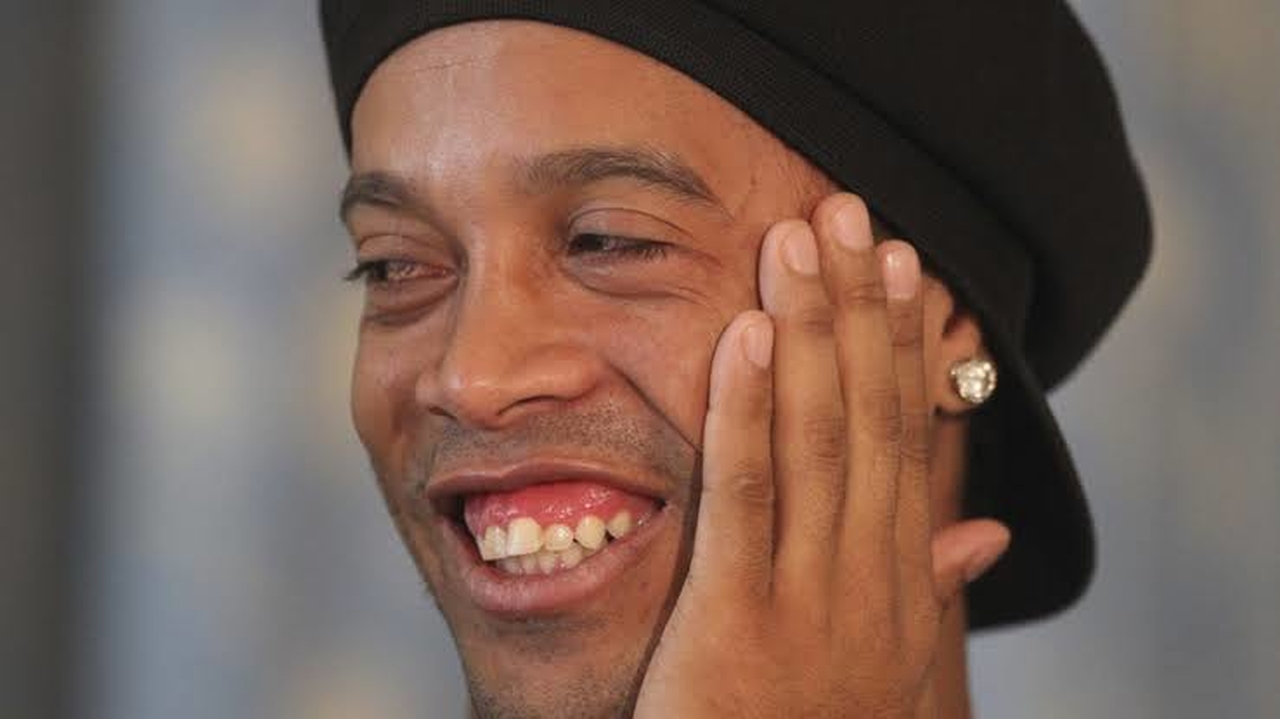 Ronaldinho Gaúcho é detido no Paraguai por suspeita de passaporte falso; saiba mais