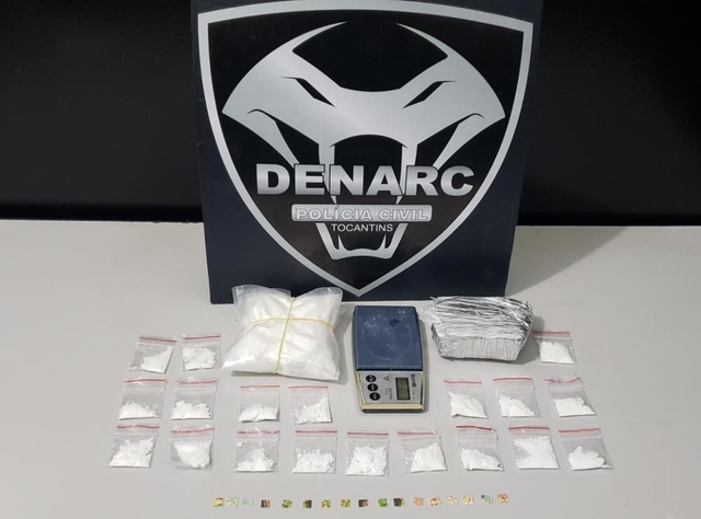 Jovem de 18 anos suspeito de tráfico de drogas é preso com cocaína e LSD durante operação da Polícia Civil na Capital