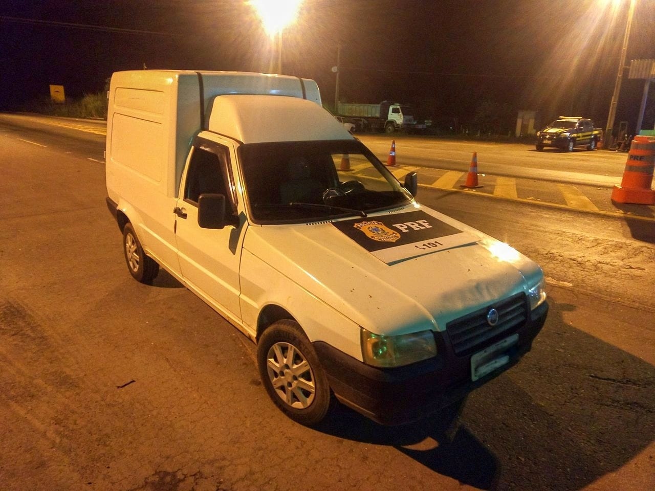 PRF recupera em Araguaína veículo que foi furtado em Palmas; dois foram presos