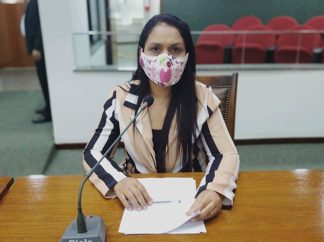 Vanda Monteiro apresenta projeto de lei que determina fornecimento e uso de máscaras de proteção no Tocantins