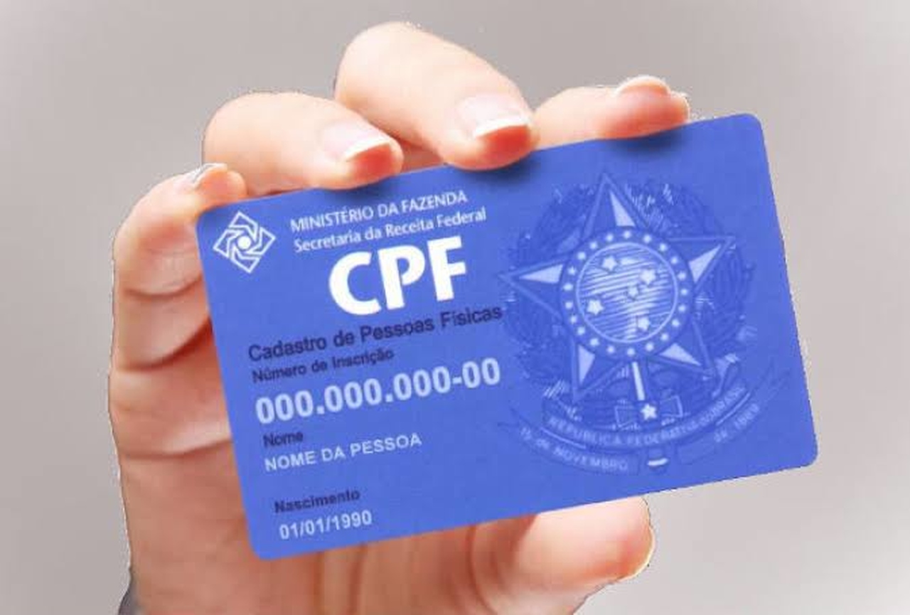 Justiça suspende exigência de regularização do CPF para pessoa receber auxílio de R$ 600