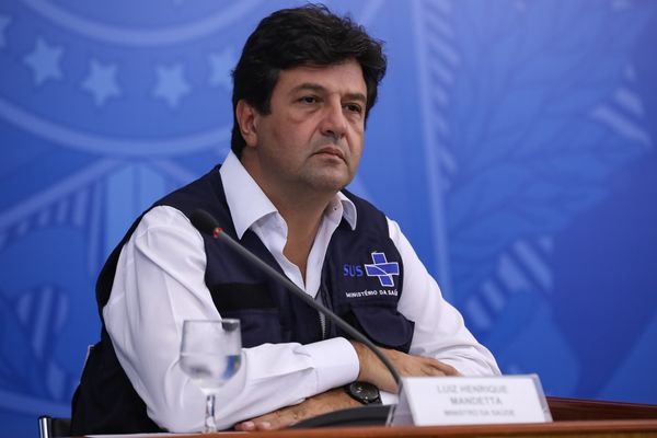Urgente | Presidente demite Mandetta e convida Nelson Teich para assumir o Ministério da Saúde
