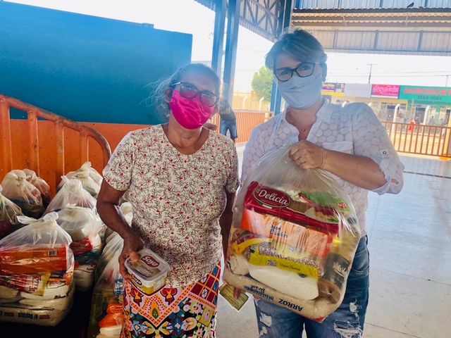 Prefeitura de Palmas distribui mais de 300 cestas básicas para trabalhadores e MEIs