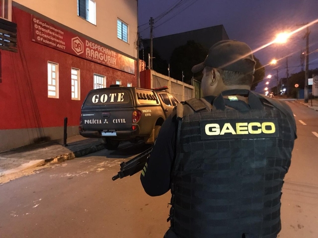 Dois homens são presos em Araguaína suspeitos de fazer parte de quadrilha que emitia documentos para veículos roubados