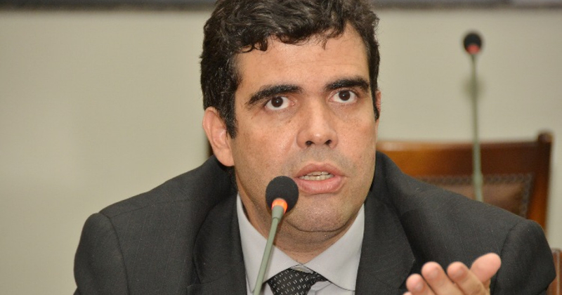 Deputado Ricardo Ayres defende uso de cloroquina com acompanhamento médico contra a Covid-19